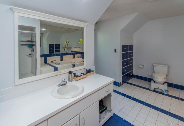 1 Far Horizons Drive, Newburgh, NY 12550