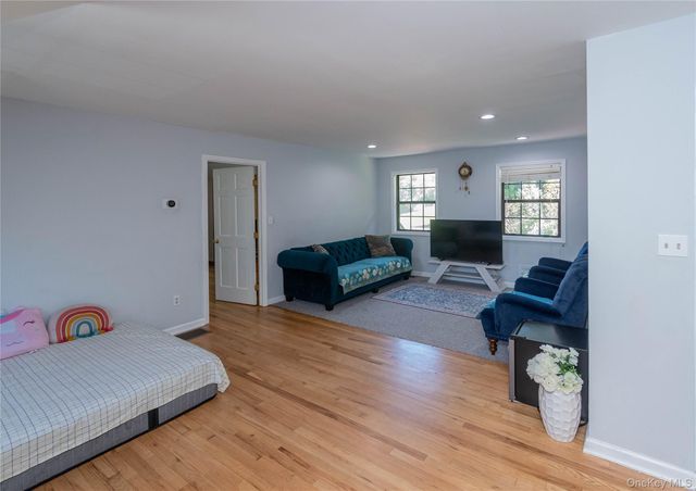 1 Far Horizons Drive, Newburgh, NY 12550