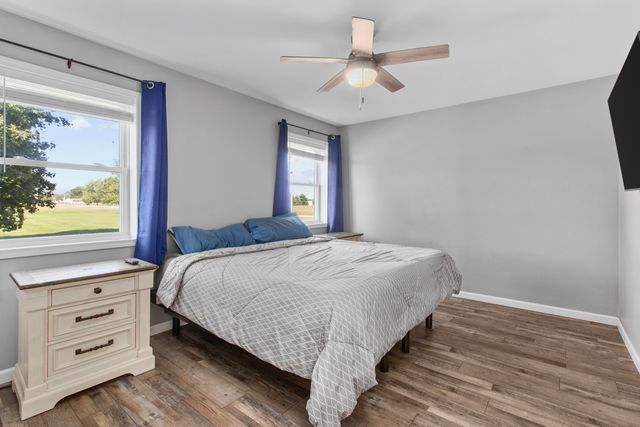 176 S 200 W, Valparaiso, IN 46385