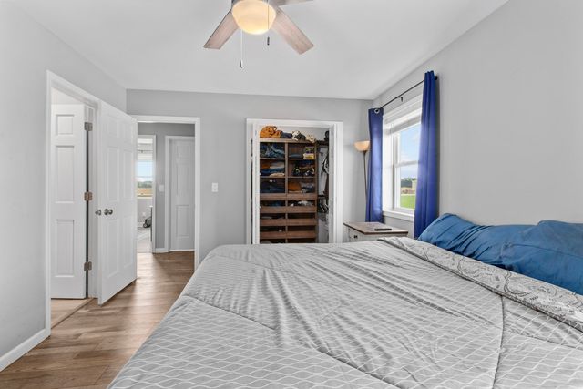 176 S 200 W, Valparaiso, IN 46385