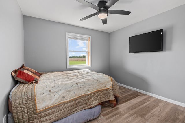 176 S 200 W, Valparaiso, IN 46385