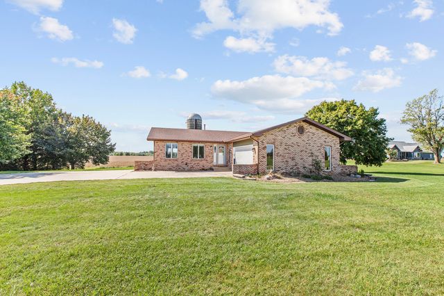 176 S 200 W, Valparaiso, IN 46385