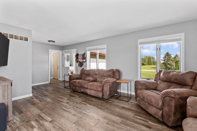 176 S 200 W, Valparaiso, IN 46385