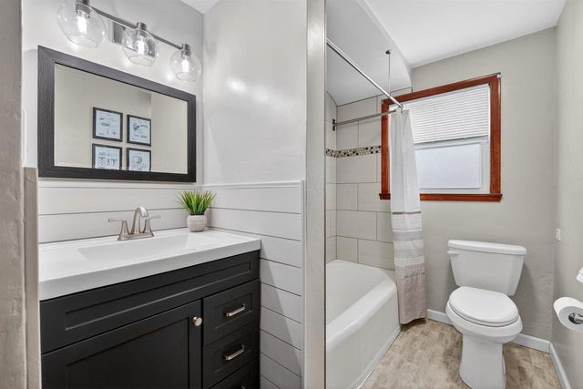 1120 S 6TH STREET, De Pere, WI 54115