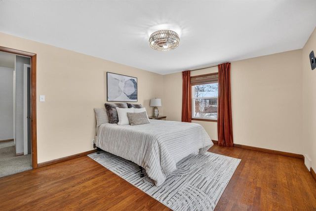 1120 S 6TH STREET, De Pere, WI 54115