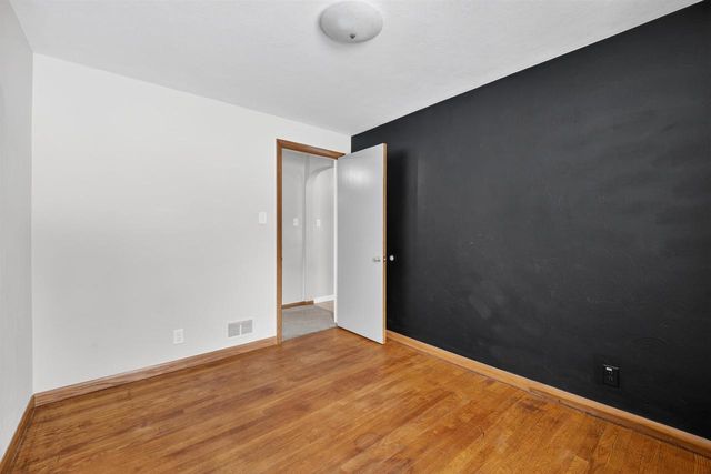 1120 S 6TH STREET, De Pere, WI 54115