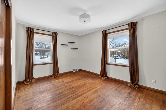 1120 S 6TH STREET, De Pere, WI 54115