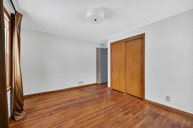 1120 S 6TH STREET, De Pere, WI 54115