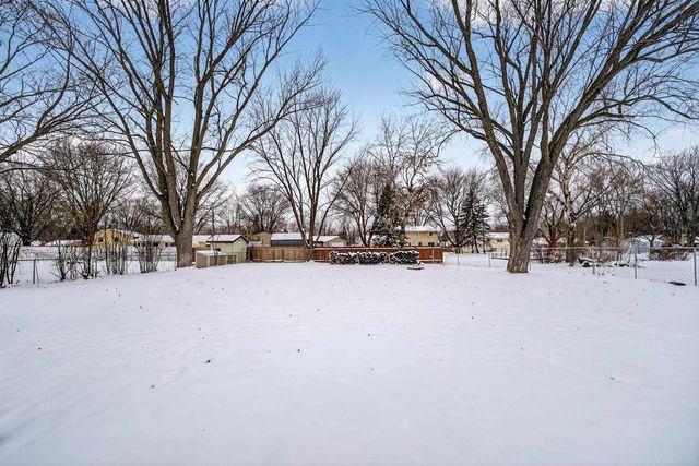 1120 S 6TH STREET, De Pere, WI 54115