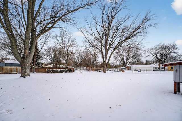 1120 S 6TH STREET, De Pere, WI 54115