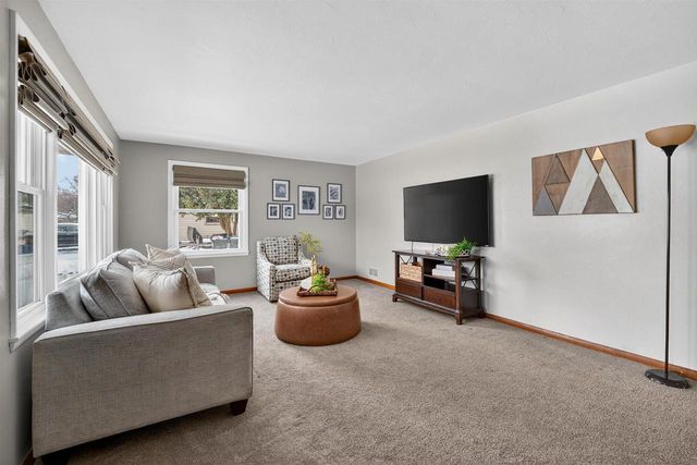 1120 S 6TH STREET, De Pere, WI 54115