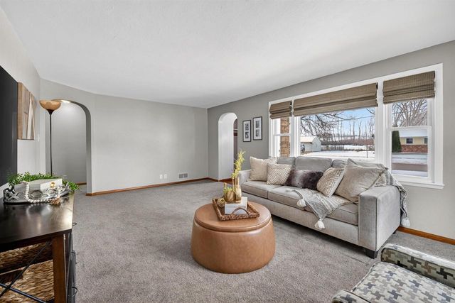 1120 S 6TH STREET, De Pere, WI 54115