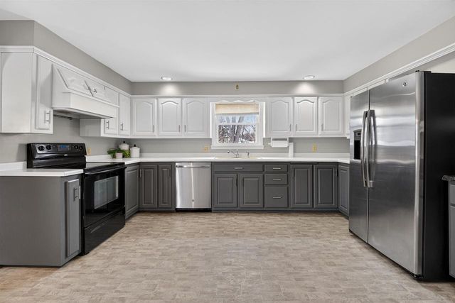 1120 S 6TH STREET, De Pere, WI 54115