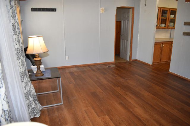 129 Suzanne DR, Bastrop, TX 78602