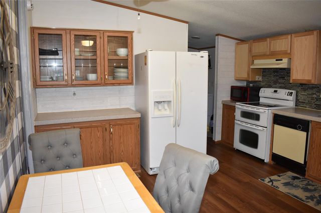 129 Suzanne DR, Bastrop, TX 78602