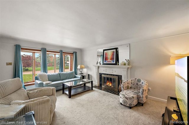 22510 Ardmore Park Drive, Saint Clair Shores, MI 48081
