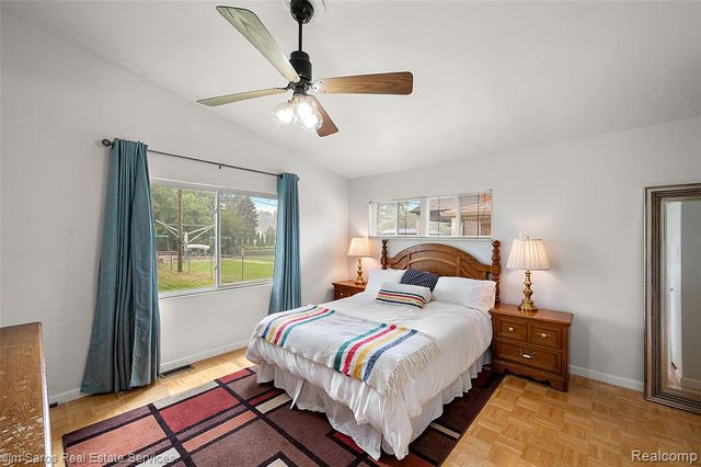 22510 Ardmore Park Drive, Saint Clair Shores, MI 48081