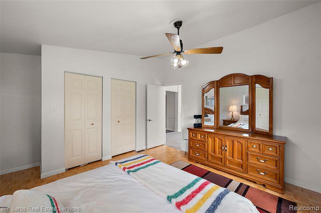 22510 Ardmore Park Drive, Saint Clair Shores, MI 48081