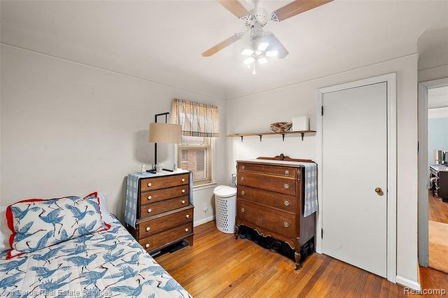22510 Ardmore Park Drive, Saint Clair Shores, MI 48081