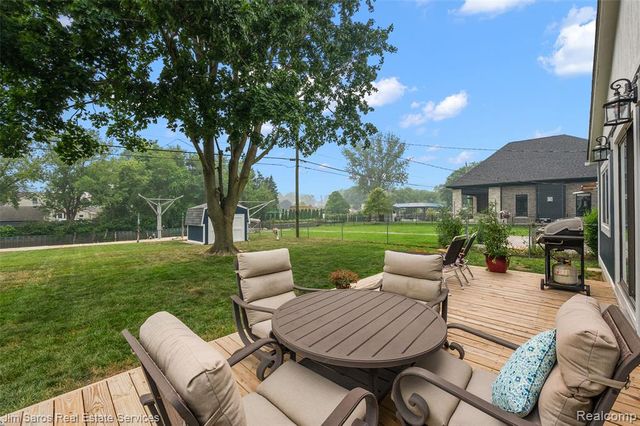 22510 Ardmore Park Drive, Saint Clair Shores, MI 48081