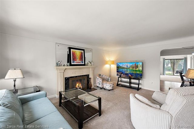 22510 Ardmore Park Drive, Saint Clair Shores, MI 48081