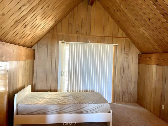 521 Grass Valley Road, Lake Arrowhead, CA 92352