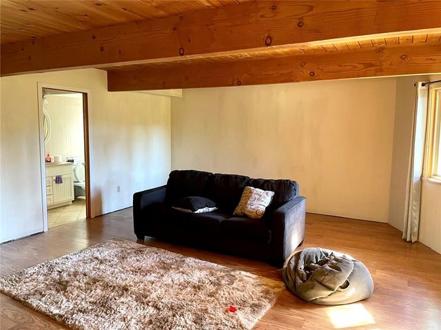 521 Grass Valley Road, Lake Arrowhead, CA 92352