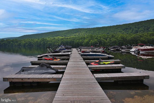 11 BLUE BERRY LN, Nesquehoning, PA 18240