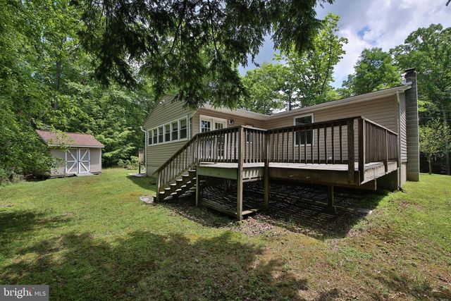 11 BLUE BERRY LN, Nesquehoning, PA 18240