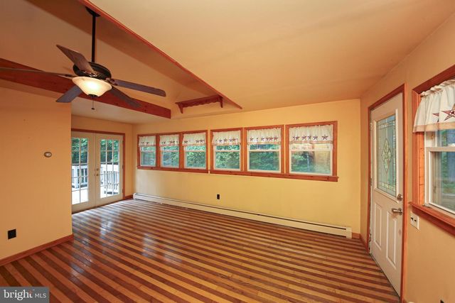 11 BLUE BERRY LN, Nesquehoning, PA 18240