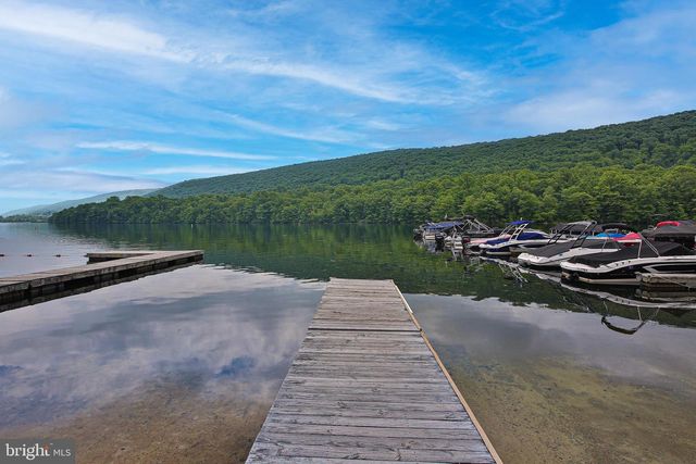 11 BLUE BERRY LN, Nesquehoning, PA 18240