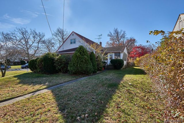 1068 Ashley Drive, Valley Stream, NY 11580