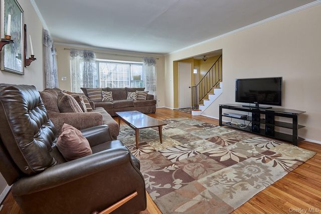 1068 Ashley Drive, Valley Stream, NY 11580