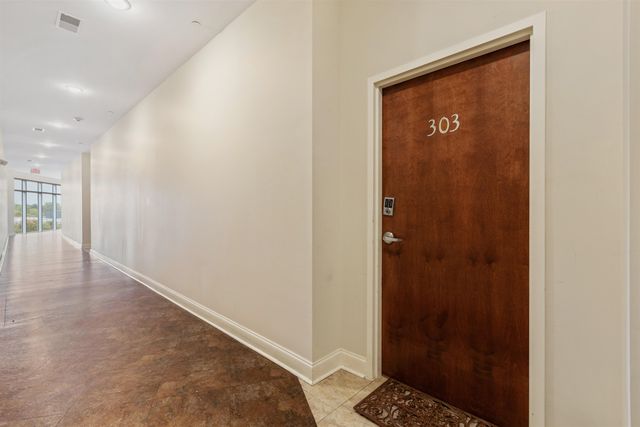 465 S Main St Apt 303, Memphis, TN 38103