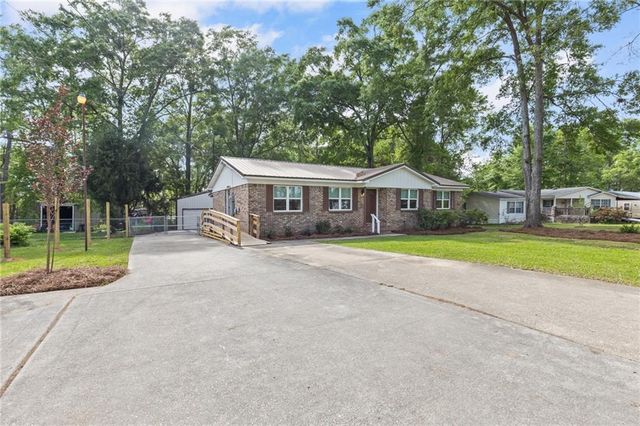 6701 Lott Road, Semmes, AL 36575