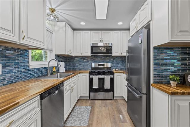 6701 Lott Road, Semmes, AL 36575