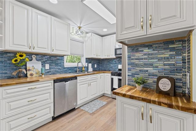 6701 Lott Road, Semmes, AL 36575