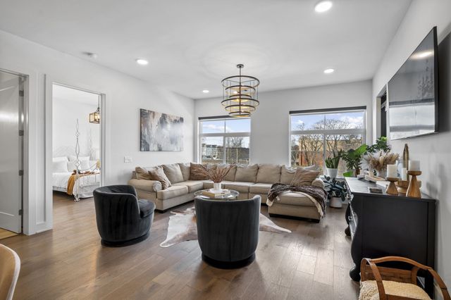 1125 10th Ave N Apt 205, Nashville, TN 37208