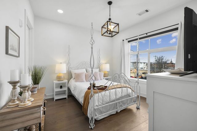 1125 10th Ave N Apt 205, Nashville, TN 37208