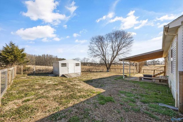 27595 South Road, Athens, AL 35613