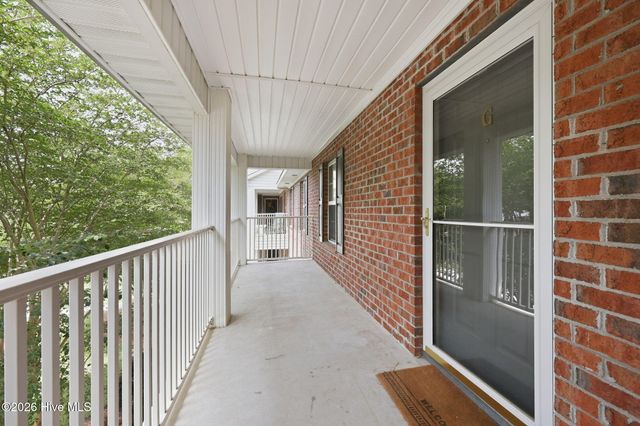 2207 Locksley Woods Drive G, Greenville, NC 27858