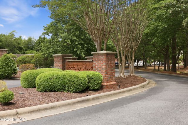 2207 Locksley Woods Drive G, Greenville, NC 27858