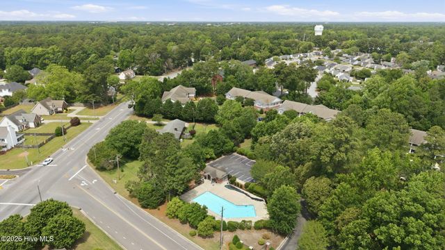 2207 Locksley Woods Drive G, Greenville, NC 27858