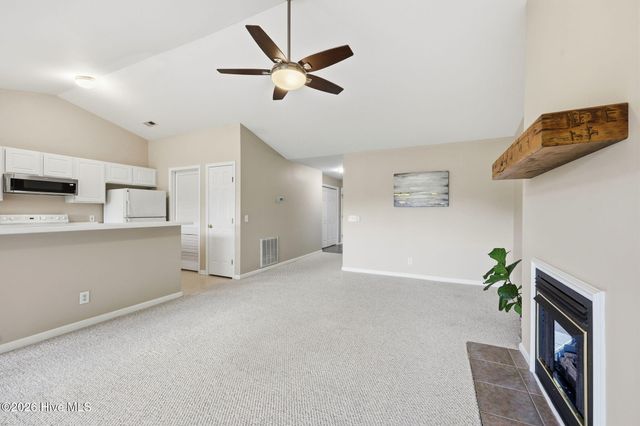 2207 Locksley Woods Drive G, Greenville, NC 27858