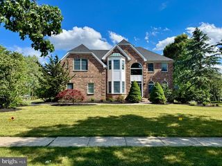 103 S LONGFELLOW DR, Princeton Junction, NJ 08550