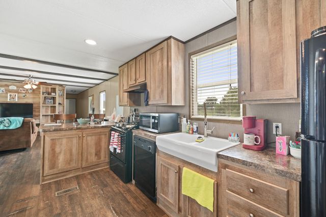 2974 Cr-146 Shroeder A, Alvin, TX 77511