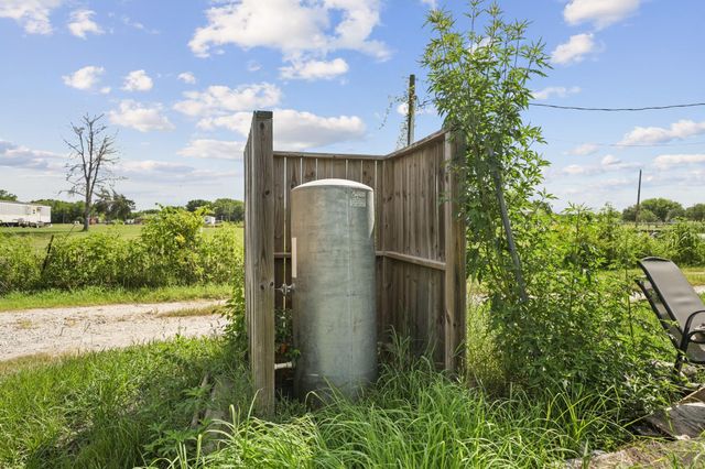 2974 Cr-146 Shroeder A, Alvin, TX 77511