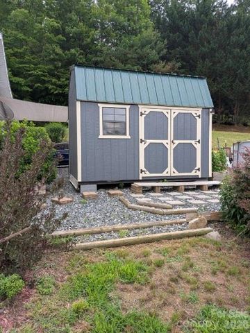 59 Ck Cabin Drive, Hot Springs, NC 28743