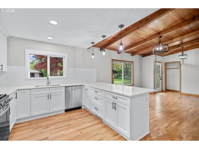 11345 Sw 92ND Ave, Portland, OR 97223