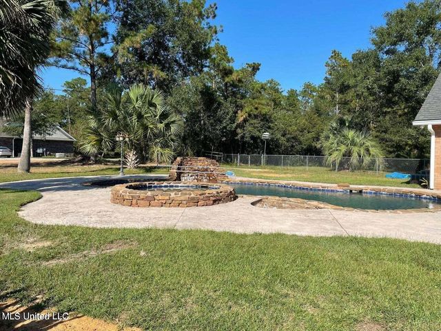 14008 Dundeewood Road, Biloxi, MS 39532